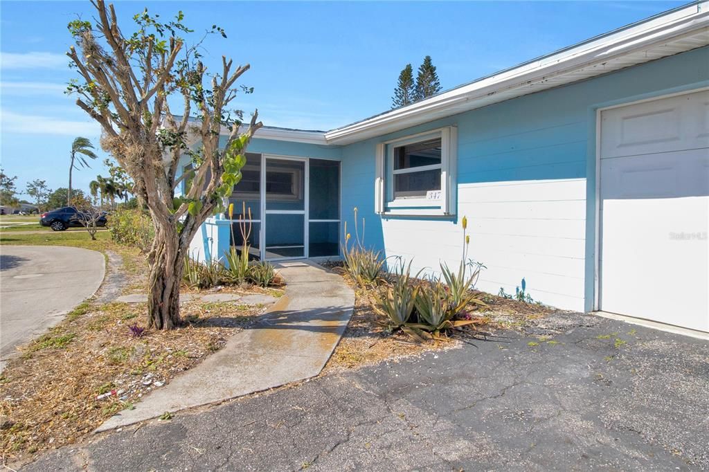 Recently Sold: $215,000 (2 beds, 2 baths, 1339 Square Feet)