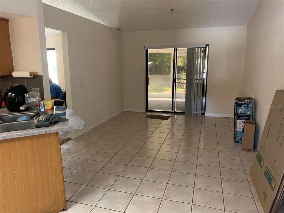 Recently Sold: $250,000 (3 beds, 2 baths, 1615 Square Feet)