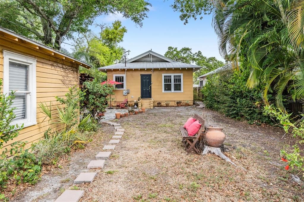 Recently Sold: $499,900 (2 beds, 2 baths, 1156 Square Feet)