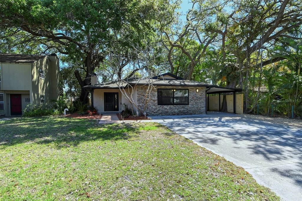Recently Sold: $399,900 (3 beds, 2 baths, 1374 Square Feet)