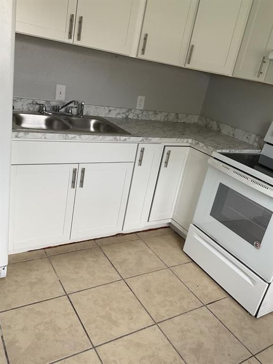 Recently Rented: $1,150 (2 beds, 1 baths, 672 Square Feet)