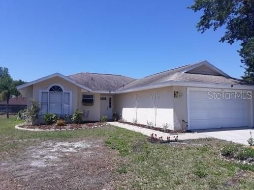 Recently Sold: $320,000 (3 beds, 2 baths, 1449 Square Feet)