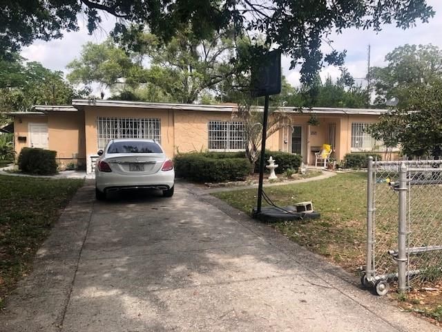 Recently Sold: $399,999 (5 beds, 2 baths, 2536 Square Feet)