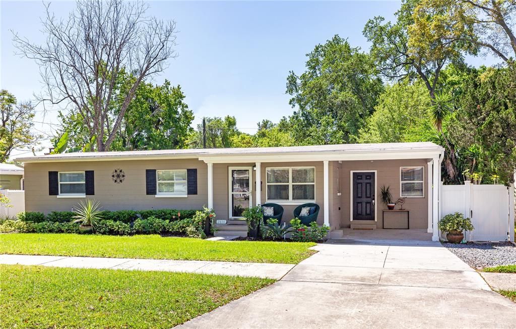 Recently Sold: $435,000 (3 beds, 2 baths, 1470 Square Feet)