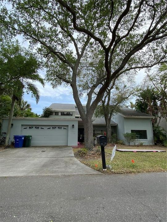 Recently Sold: $2,400,000 (4 beds, 3 baths, 3326 Square Feet)