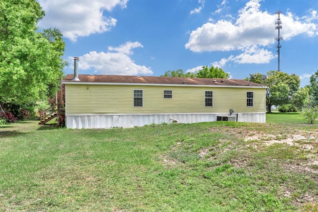 Recently Sold: $210,000 (3 beds, 2 baths, 1512 Square Feet)