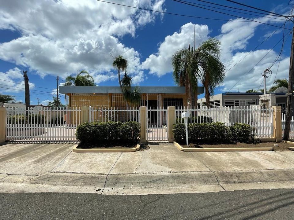 Recently Sold: $90,000 (2 beds, 2 baths, 1006 Square Feet)