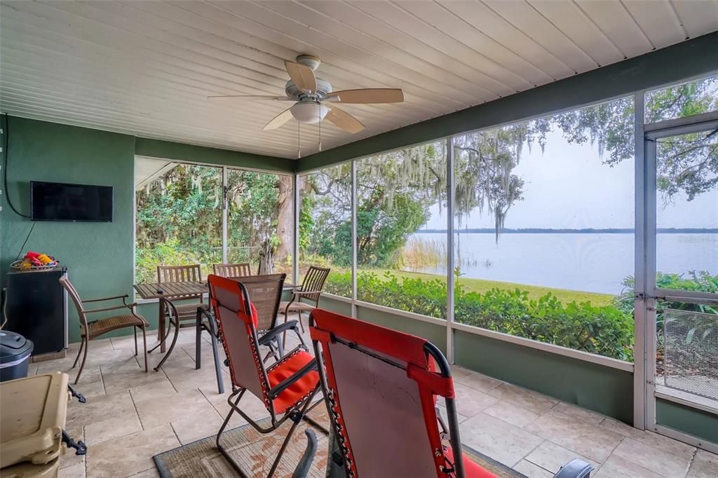 Recently Sold: $750,000 (4 beds, 3 baths, 2090 Square Feet)