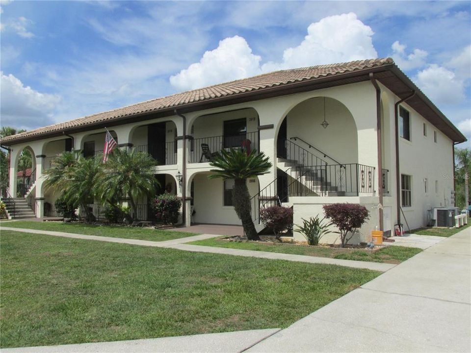 Ground floor corner unit, 2806 Granada Ct!