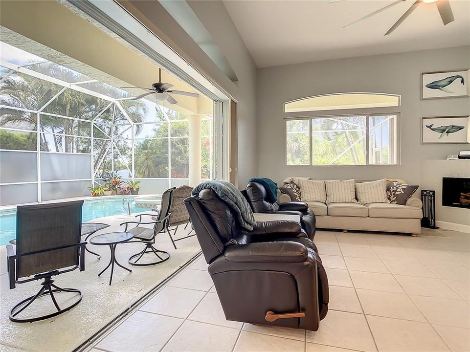 Recently Sold: $635,000 (3 beds, 3 baths, 2478 Square Feet)