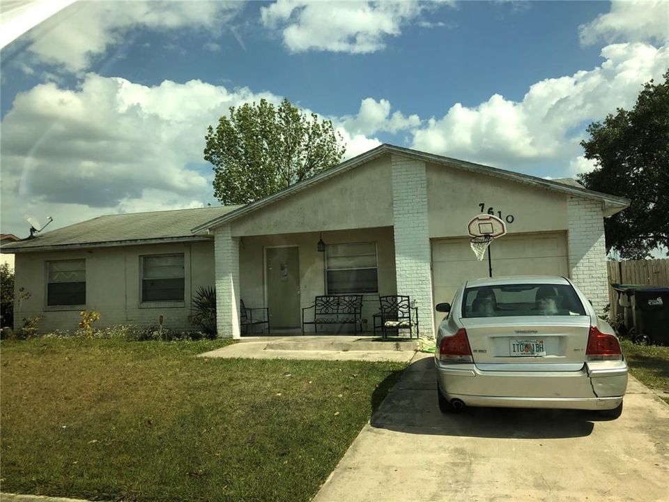 Recently Sold: $285,000 (3 beds, 1 baths, 1039 Square Feet)
