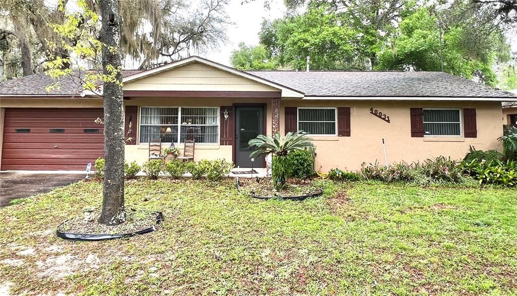Recently Sold: $190,000 (3 beds, 2 baths, 1148 Square Feet)