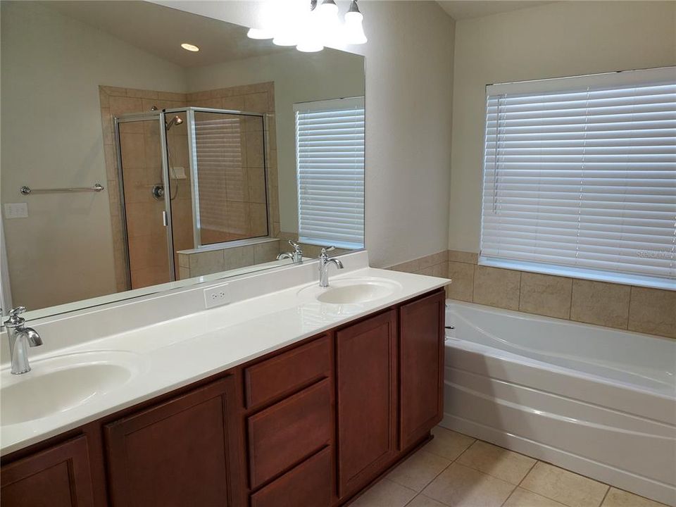 Недавно арендовано: $2,000 (4 спален, 2 ванн, 2185 Квадратных фут)