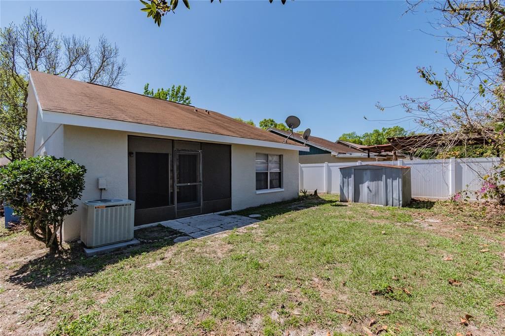 Recently Sold: $320,000 (3 beds, 2 baths, 1338 Square Feet)
