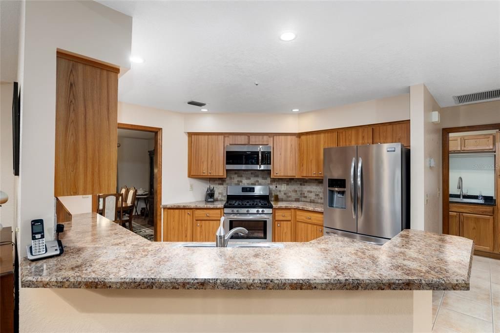 Recently Sold: $549,000 (3 beds, 2 baths, 2087 Square Feet)