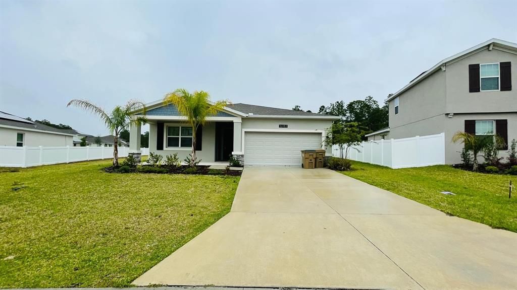 Recently Sold: $420,000 (4 beds, 3 baths, 2090 Square Feet)