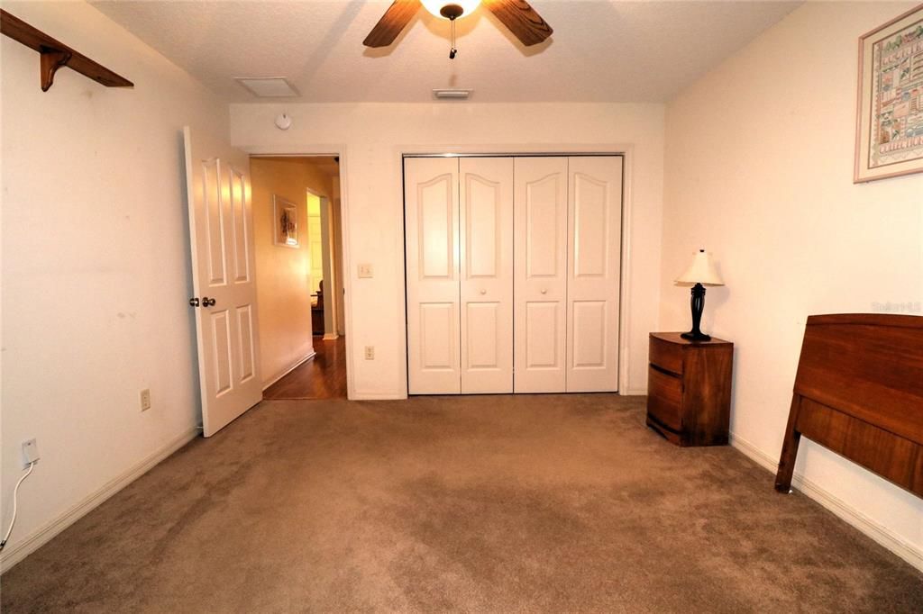 Recently Sold: $370,000 (3 beds, 2 baths, 1496 Square Feet)