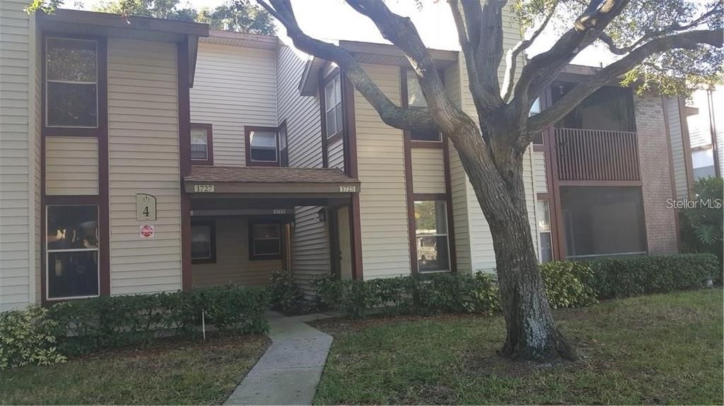 Recently Sold: $205,000 (2 beds, 2 baths, 925 Square Feet)