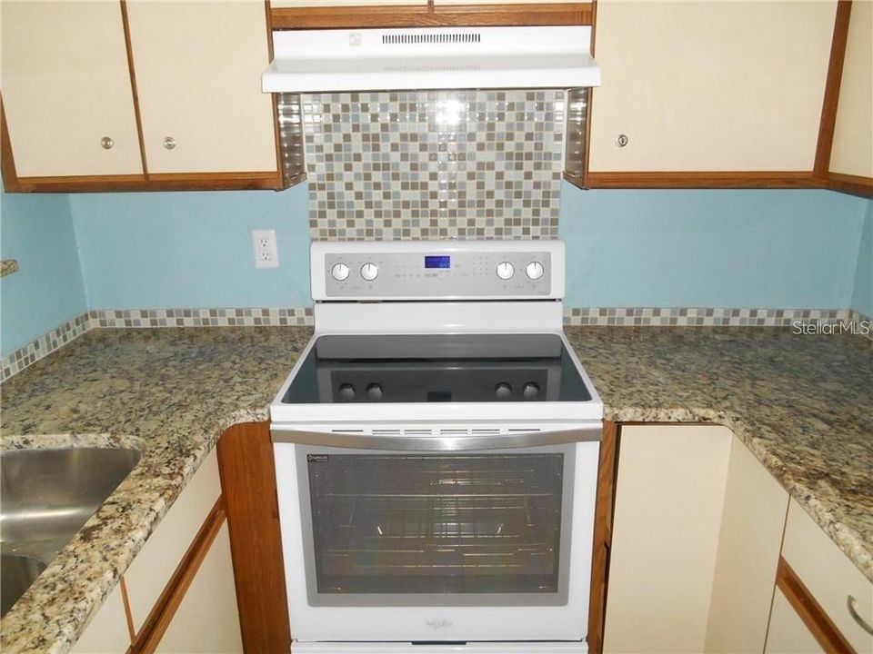 Vendido Recientemente: $205,000 (2 camas, 2 baños, 925 Pies cuadrados)