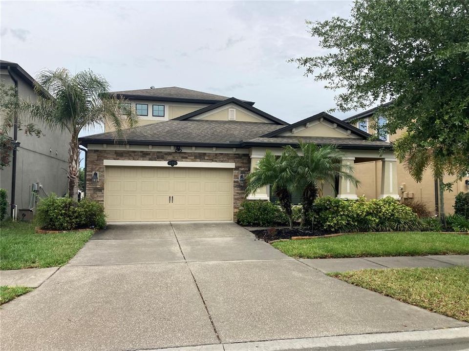 Recently Sold: $557,000 (4 beds, 3 baths, 3041 Square Feet)