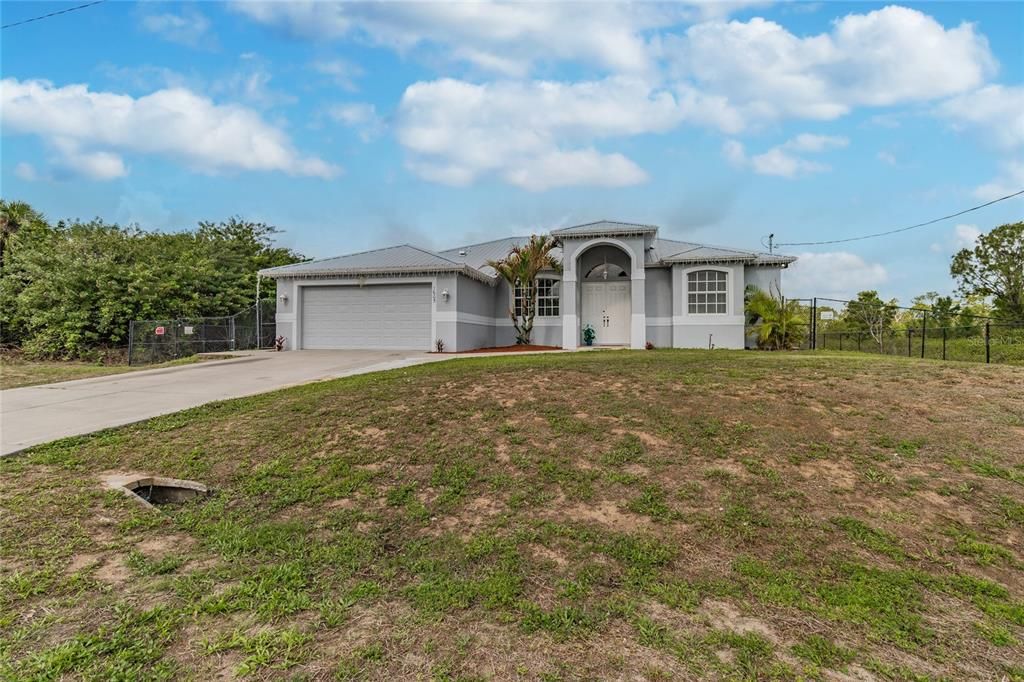 Recently Sold: $399,000 (3 beds, 2 baths, 1764 Square Feet)