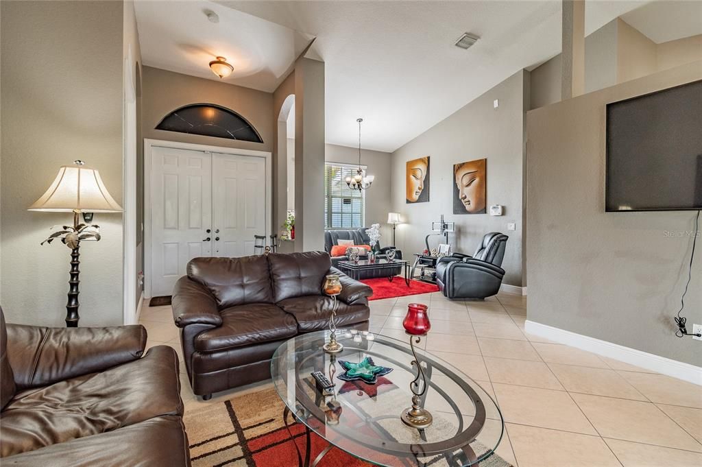 Recently Sold: $399,000 (3 beds, 2 baths, 1764 Square Feet)
