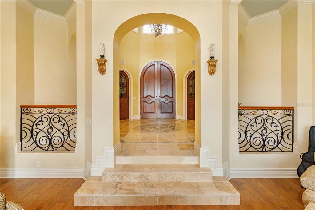 Recently Sold: $4,200,000 (5 beds, 6 baths, 6661 Square Feet)