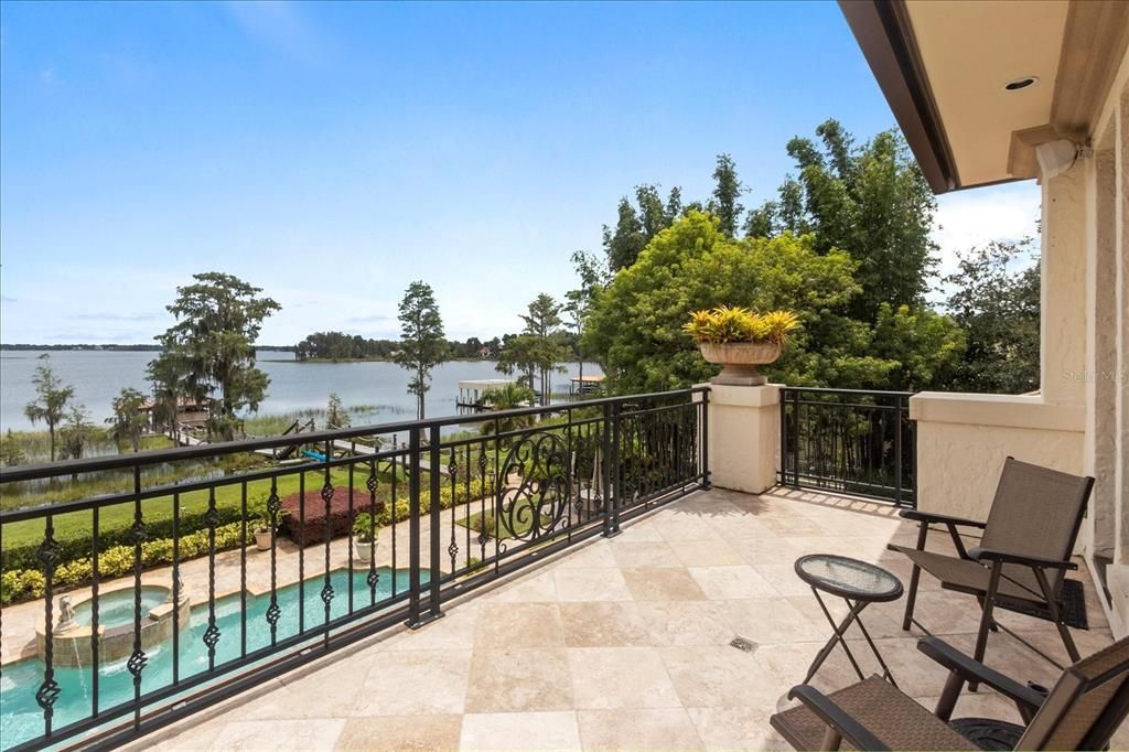 Recently Sold: $4,200,000 (5 beds, 6 baths, 6661 Square Feet)