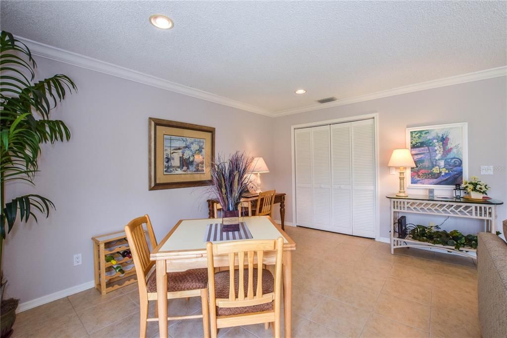 Recently Sold: $345,000 (2 beds, 2 baths, 1319 Square Feet)