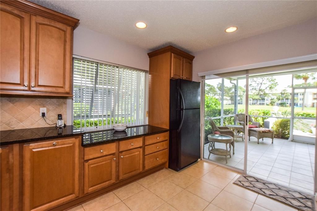 Recently Sold: $345,000 (2 beds, 2 baths, 1319 Square Feet)