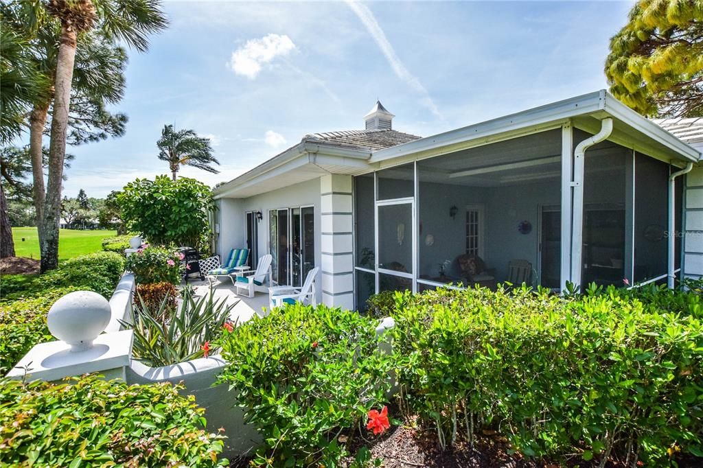 Recently Sold: $345,000 (2 beds, 2 baths, 1319 Square Feet)