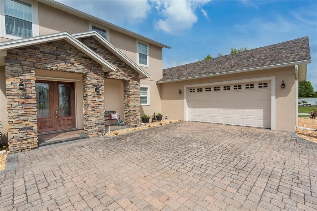 Recently Sold: $650,000 (4 beds, 3 baths, 3726 Square Feet)