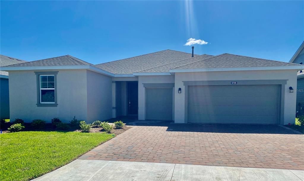 Recently Sold: $610,000 (3 beds, 3 baths, 2370 Square Feet)