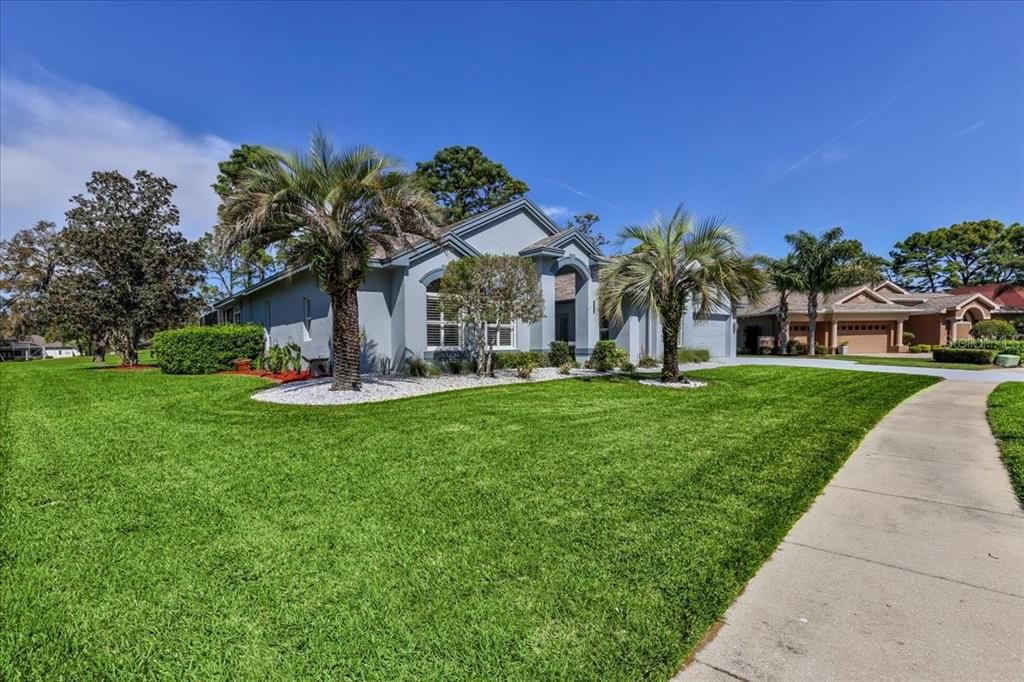 Recently Sold: $659,000 (3 beds, 3 baths, 2657 Square Feet)