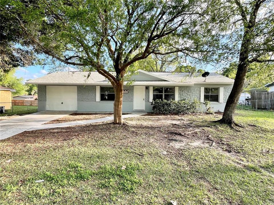 Recently Sold: $197,500 (3 beds, 1 baths, 1092 Square Feet)