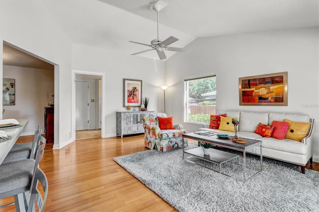 Recently Sold: $750,000 (3 beds, 2 baths, 1877 Square Feet)