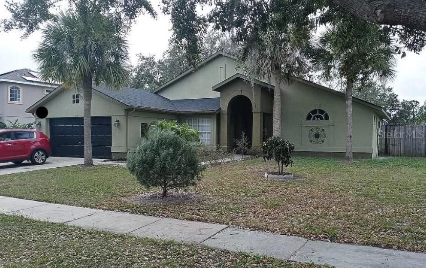 Recently Sold: $355,000 (3 beds, 2 baths, 1359 Square Feet)