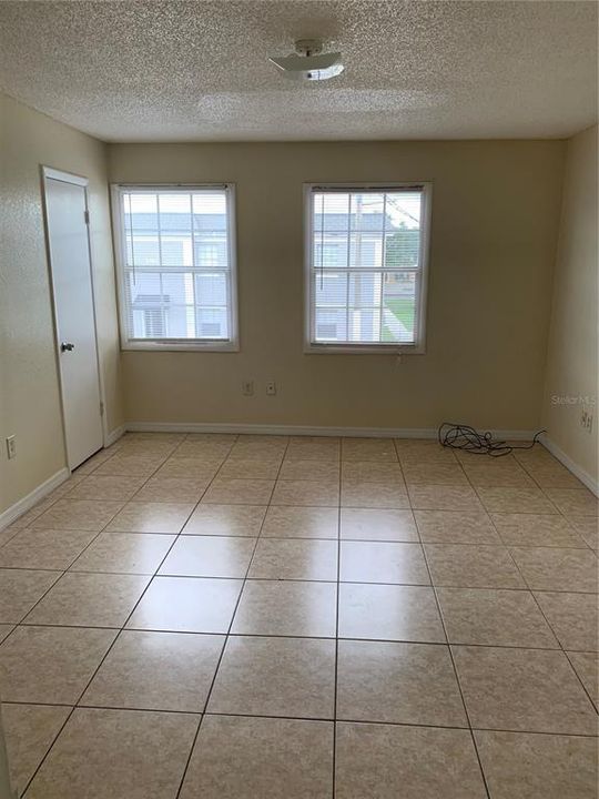 Recently Sold: $84,000 (2 beds, 1 baths, 992 Square Feet)