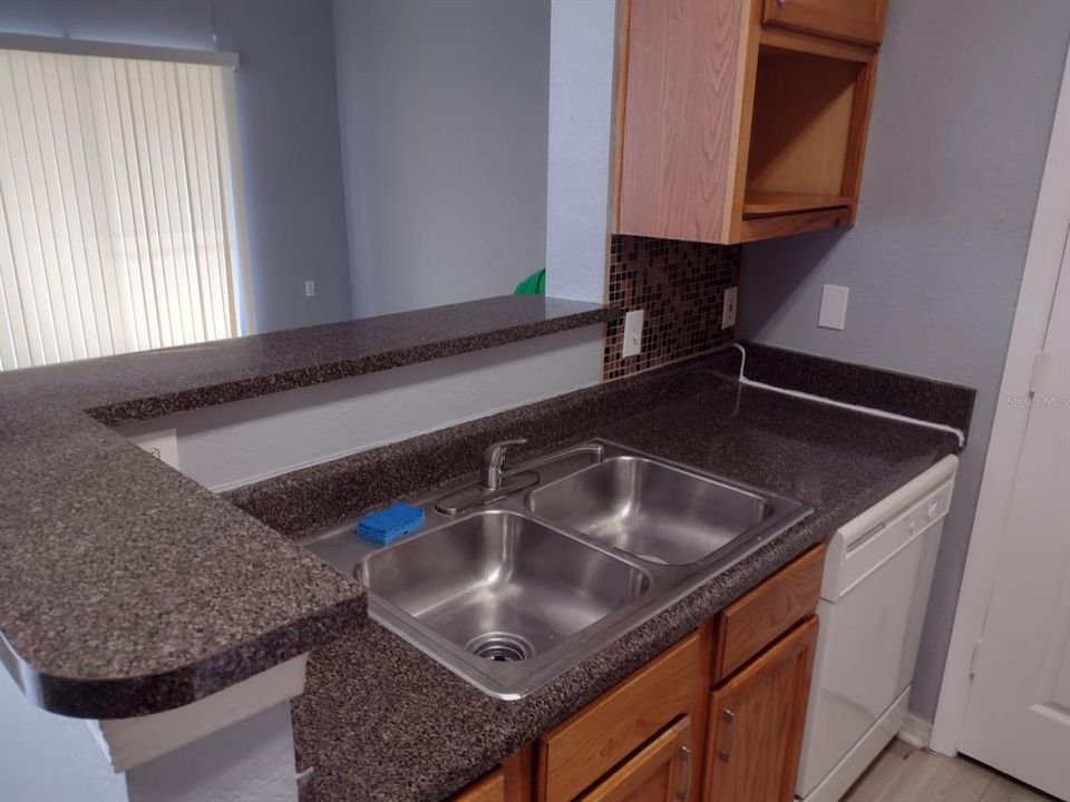 Recently Rented: $1,100 (1 beds, 1 baths, 768 Square Feet)