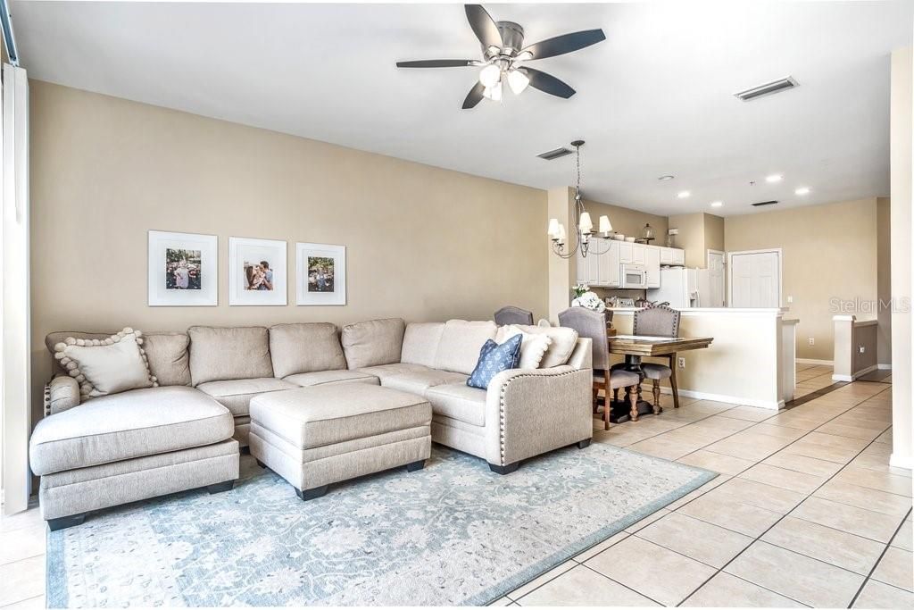 Recently Sold: $399,000 (3 beds, 2 baths, 1580 Square Feet)