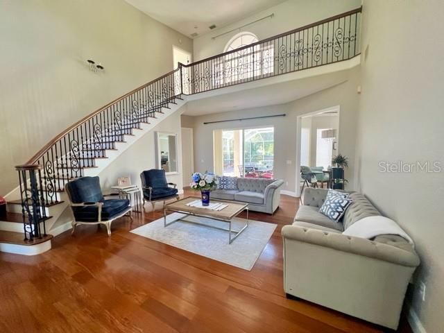 Recently Sold: $889,000 (6 beds, 4 baths, 3381 Square Feet)