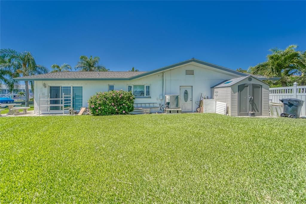 Recently Sold: $1,400,000 (3 beds, 3 baths, 1755 Square Feet)