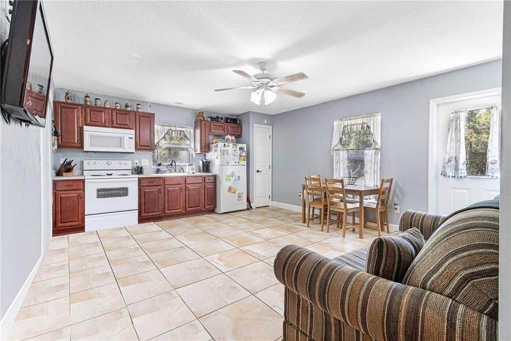Recently Sold: $319,000 (3 beds, 3 baths, 1898 Square Feet)