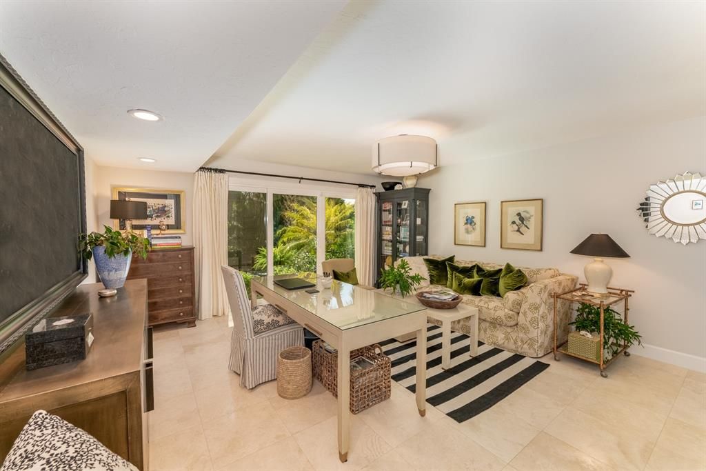 Recently Sold: $1,385,000 (3 beds, 2 baths, 2310 Square Feet)