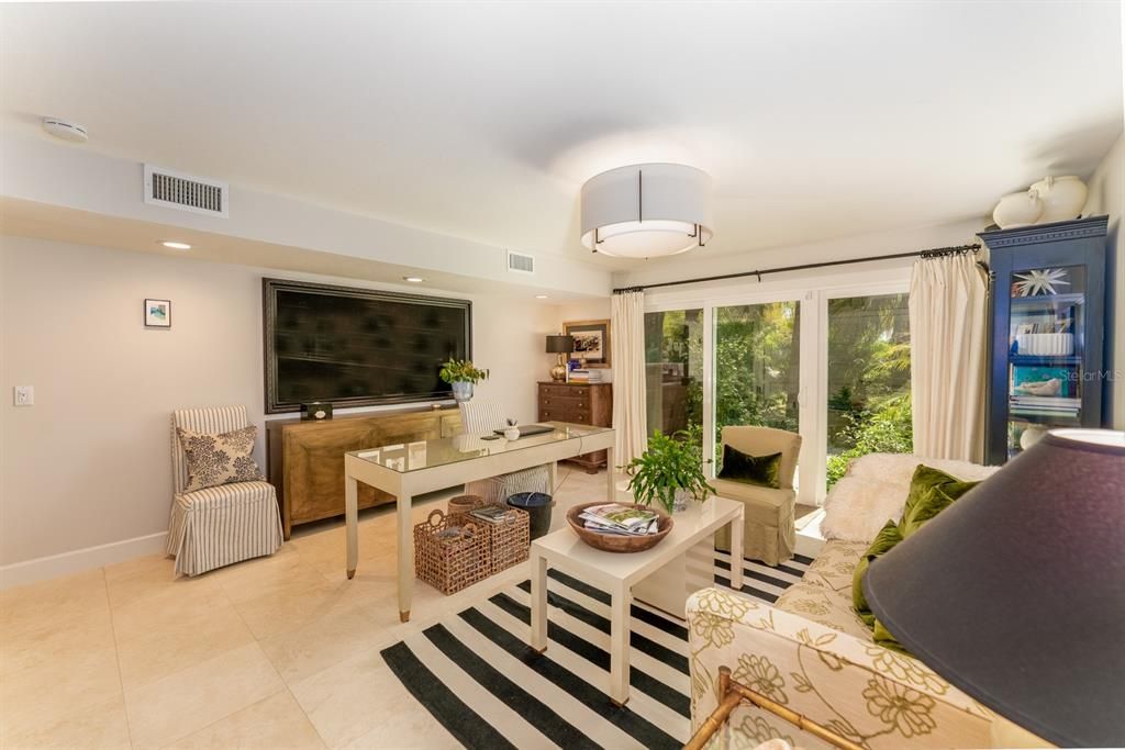 Recently Sold: $1,385,000 (3 beds, 2 baths, 2310 Square Feet)