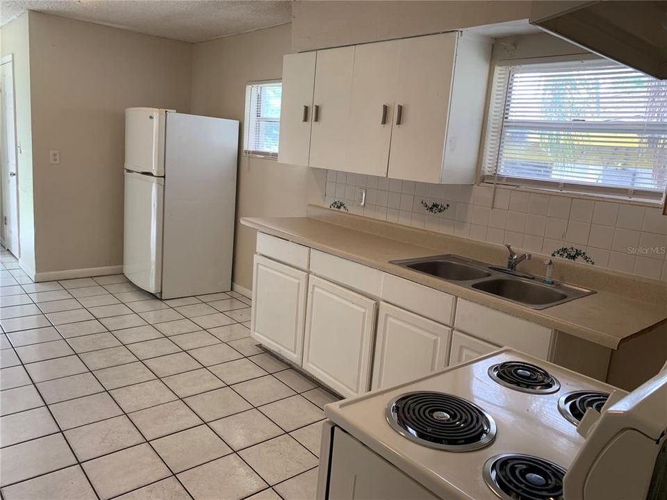 Recently Rented: $1,245 (4 beds, 2 baths, 1476 Square Feet)