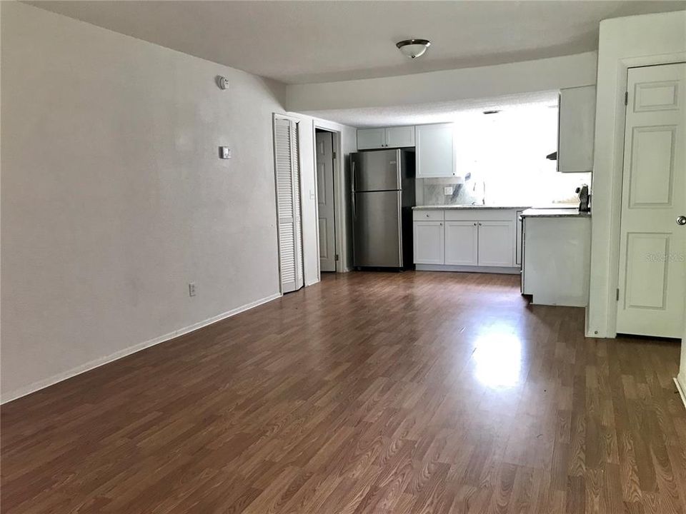 Recently Rented: $1,100 (2 beds, 1 baths, 850 Square Feet)