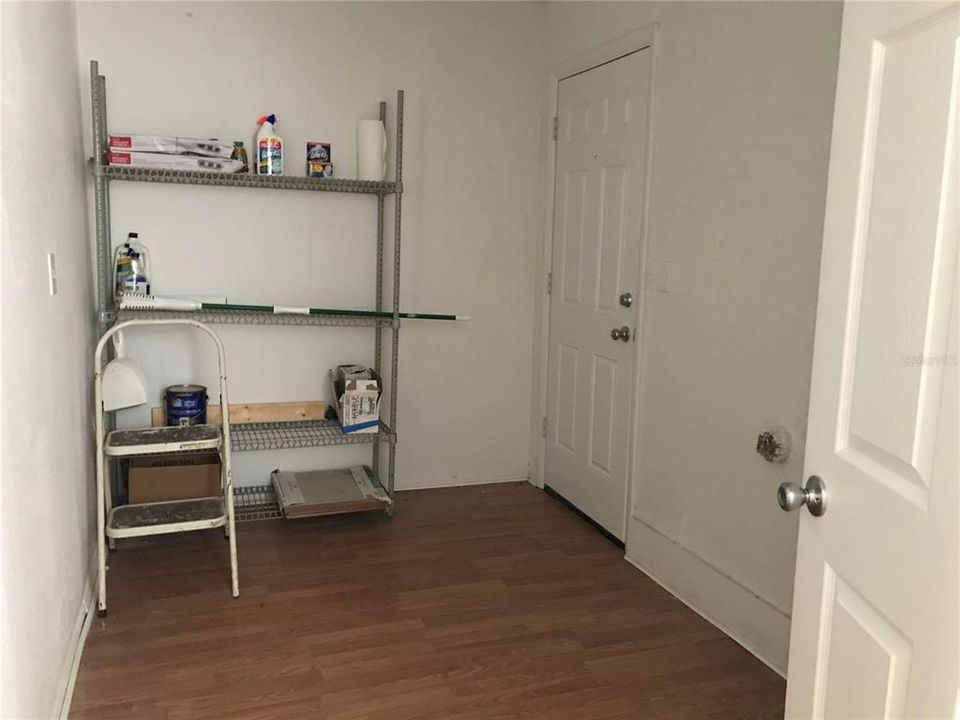 Recently Rented: $1,100 (2 beds, 1 baths, 850 Square Feet)