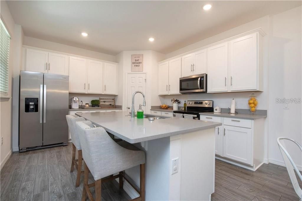 Recently Sold: $410,000 (3 beds, 2 baths, 2303 Square Feet)