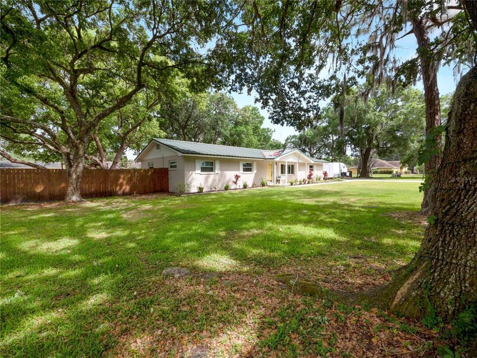 Recently Sold: $359,900 (3 beds, 2 baths, 1470 Square Feet)